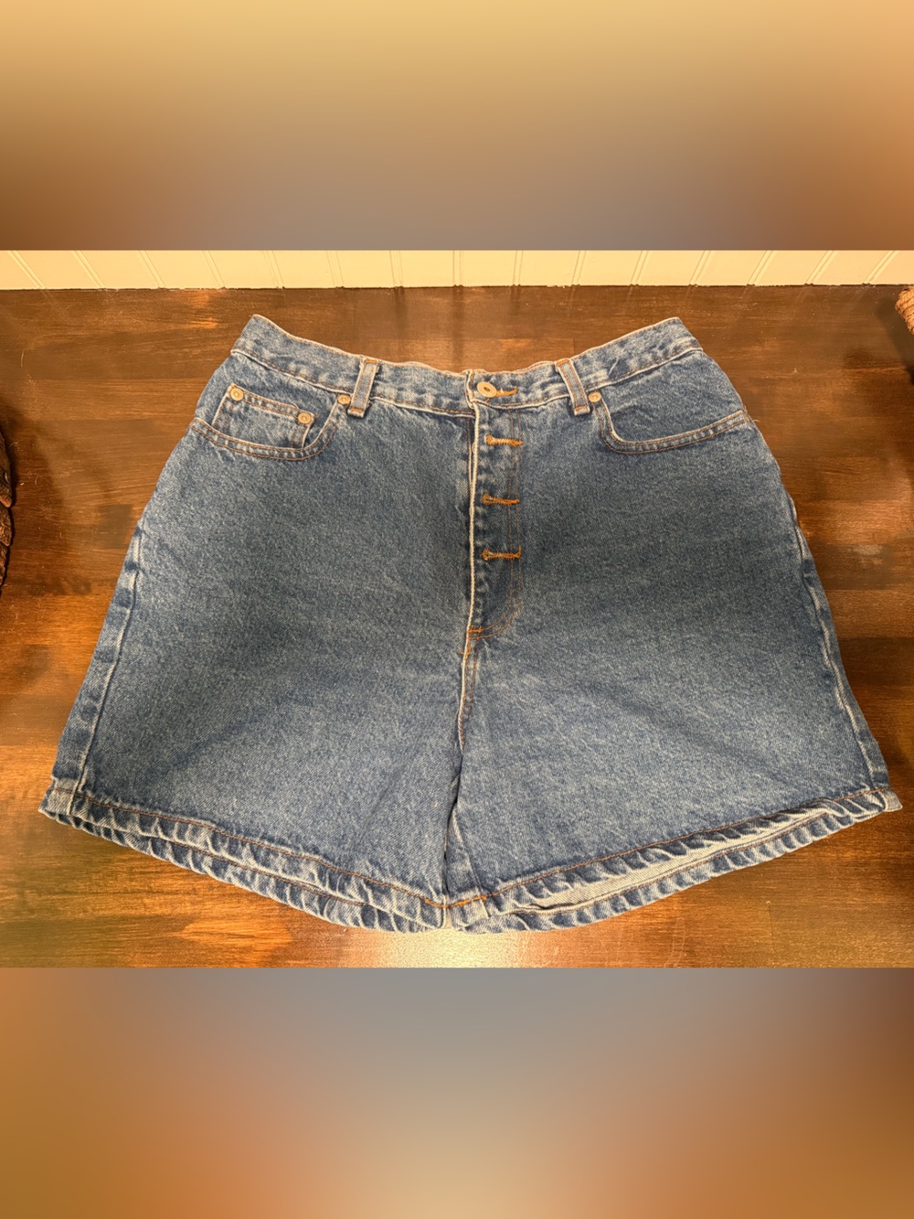 Vintage LA Blues shorts. Button up. High waist. Denim jean shorts